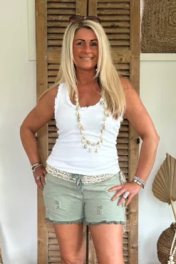 Boho Short Shelby met rafels, Army groen.