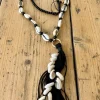 Fashion Ketting Cathy, Zwart met Kauri schelpjes.