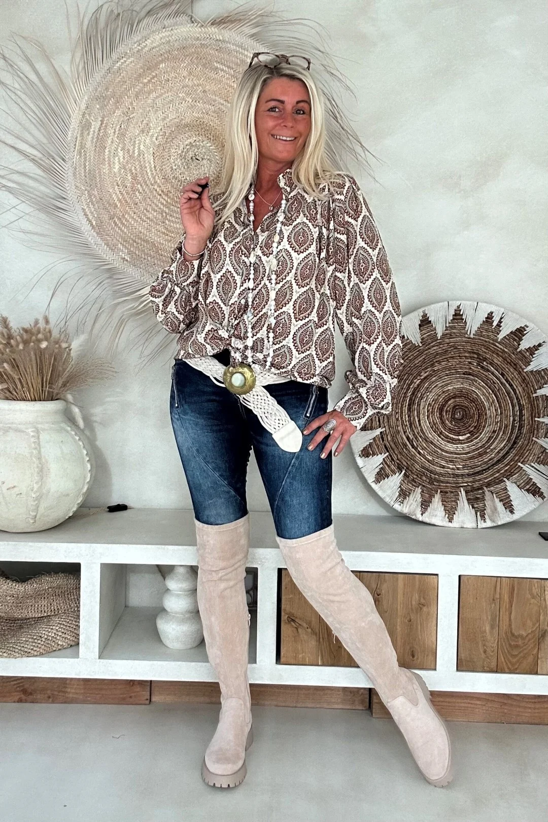Suedine Overknee Boots Bobbie, licht Zand. - Afbeelding 10