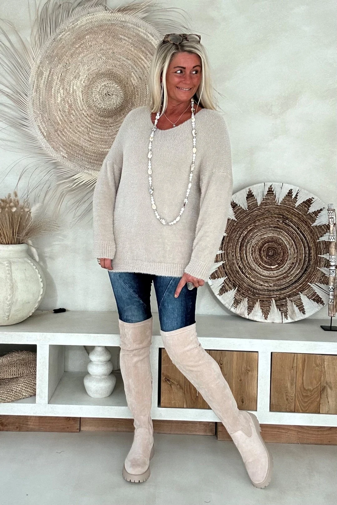 Suedine Overknee Boots Bobbie, licht Zand. - Afbeelding 6