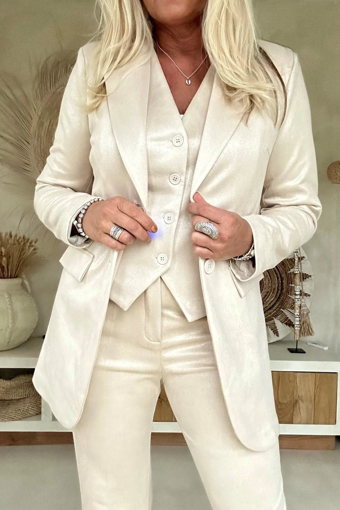 Suedine Colbert Stacey met Glans, Beige. (Levertijd 2-7 werkdagen) - Afbeelding 2