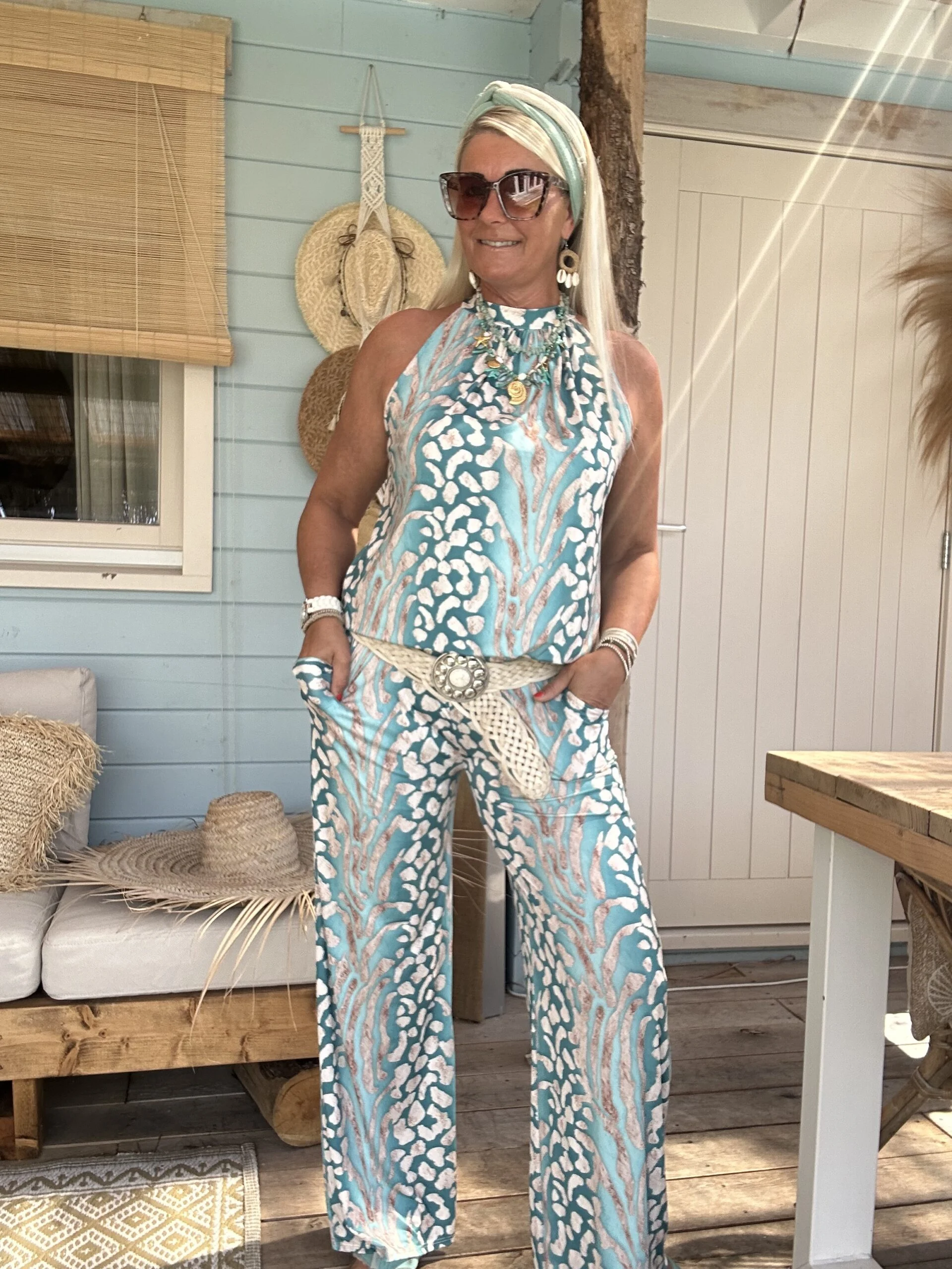 Twee-delige Set Isabel, Haltertop en Broek, Aqua. - Afbeelding 4