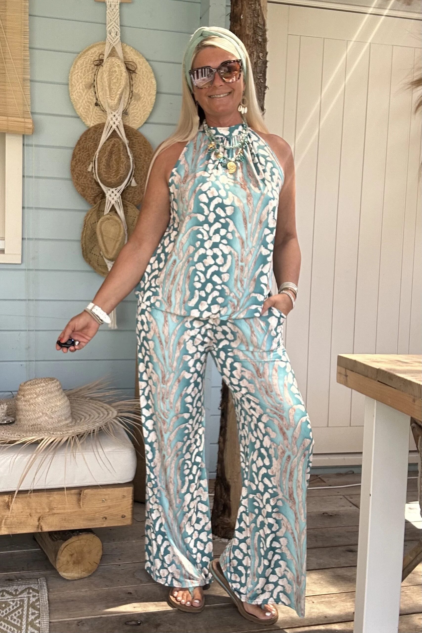 Twee-delige Set Isabel, Haltertop en Broek, Aqua. - Afbeelding 23