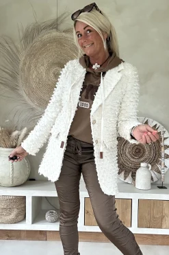 Colbert "Raffles" Louna, Creme.