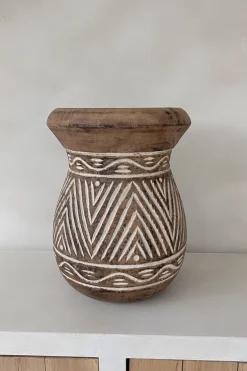 Houten Vaas Rania Met Snijwerk, Naturel.