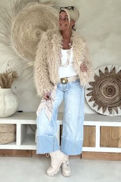 Fluffy Fake Fur jasje Jessie, Zand.