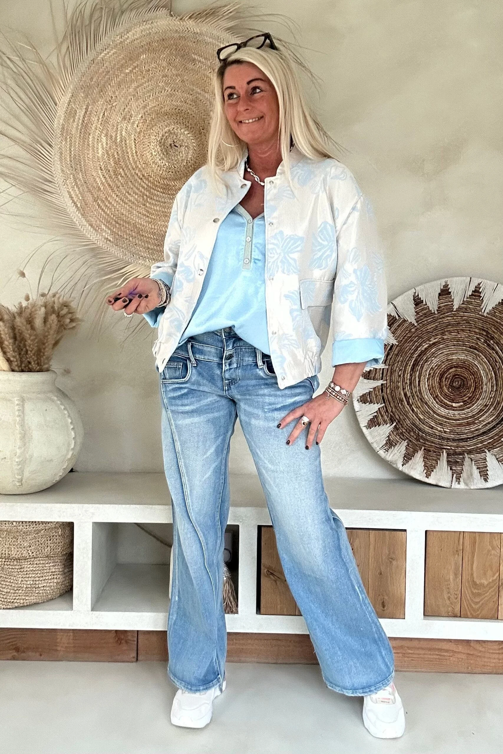 Jacquard Bomber Bella, Licht Blauw. - Afbeelding 3