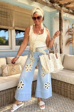 S. Woman Wide leg 7/8 jeans Jessy met Cut-out Bloemen.