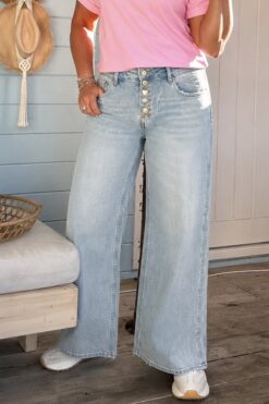 Toxik "Wide Leg" Jeans Rona met bewerkte knopen, Licht blauw.
