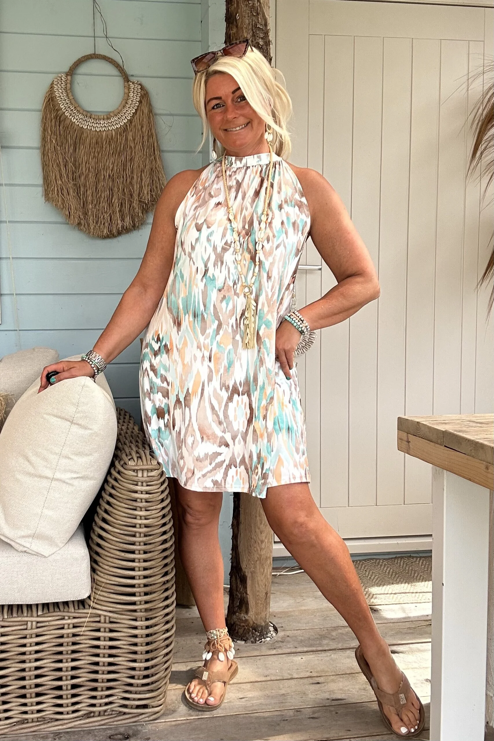 Halter jurkje Naomi Ikat, Mint/ Taupe. - Afbeelding 21