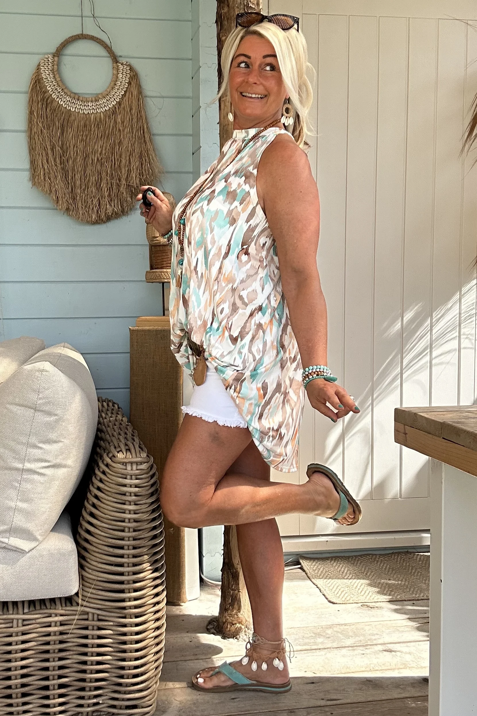 Halter jurkje Naomi Ikat, Mint/ Taupe. - Afbeelding 7