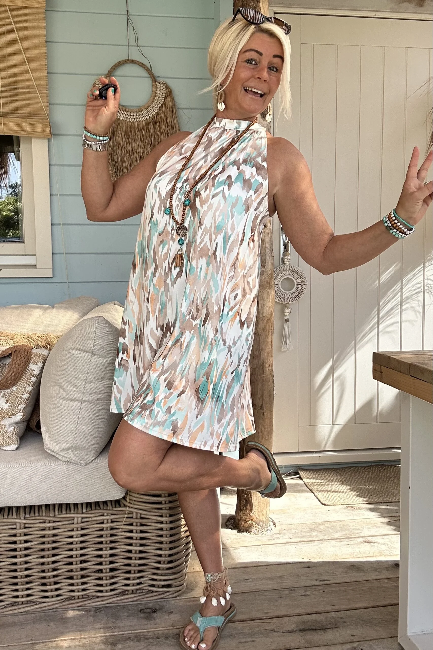 Halter jurkje Naomi Ikat, Mint/ Taupe. - Afbeelding 3