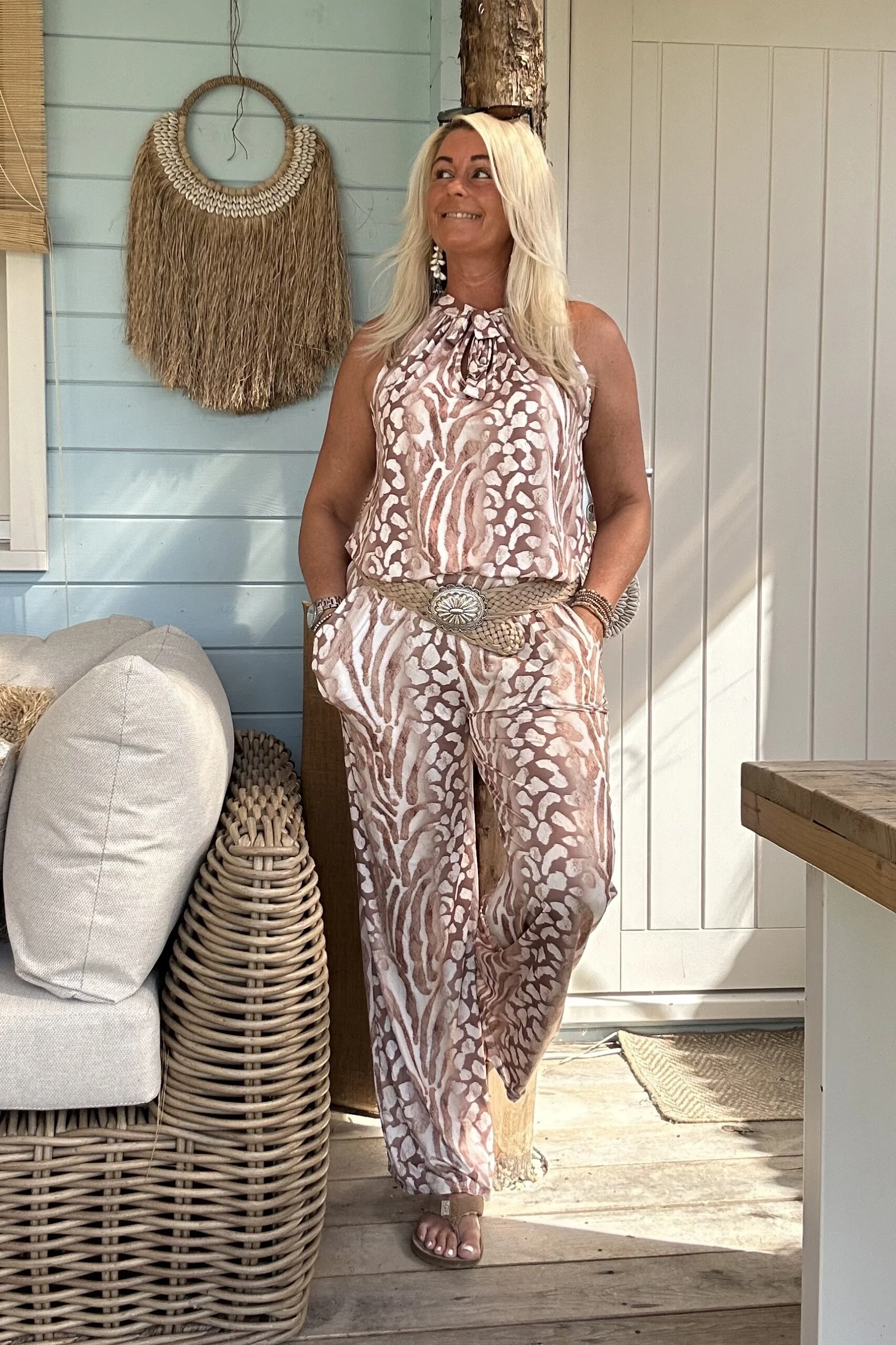 Twee-delige Set Isabel, Haltertop en Broek, Beige/Bruin. - Afbeelding 6