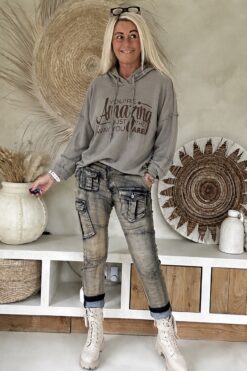 Sweater Amber Amazing met Grafelde Randjes, Taupe Grijs.