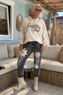 Sweater Amber Amazing met Grafelde Randjes, Creme.