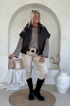 Bodywarmer Rosie met kapmouwtje, Zwart.