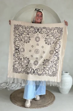 Sjaal Saria met Paisley en Franjes, Beige.
