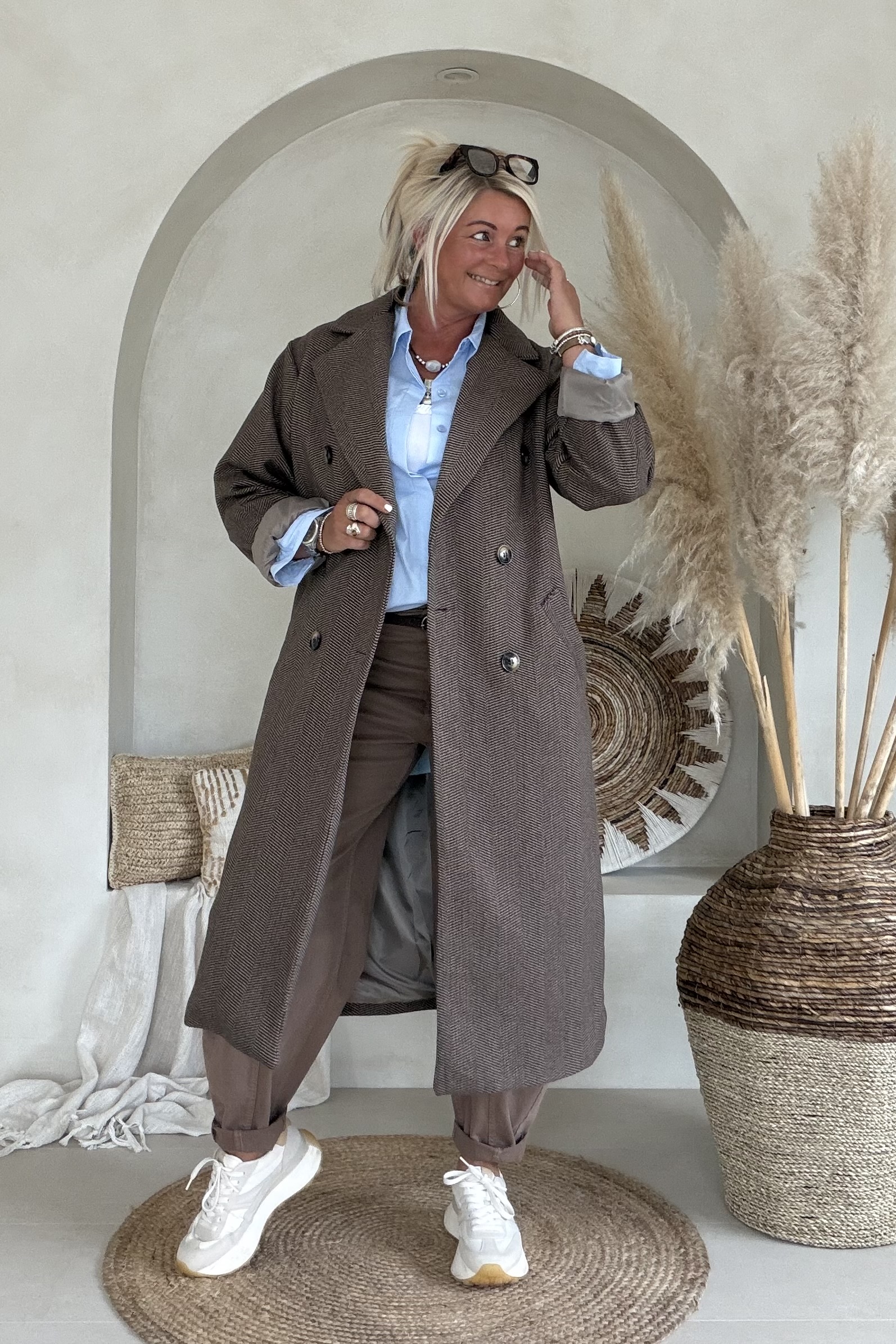 Trenchcoat Tina Visgraat, Donker Taupe - Afbeelding 8