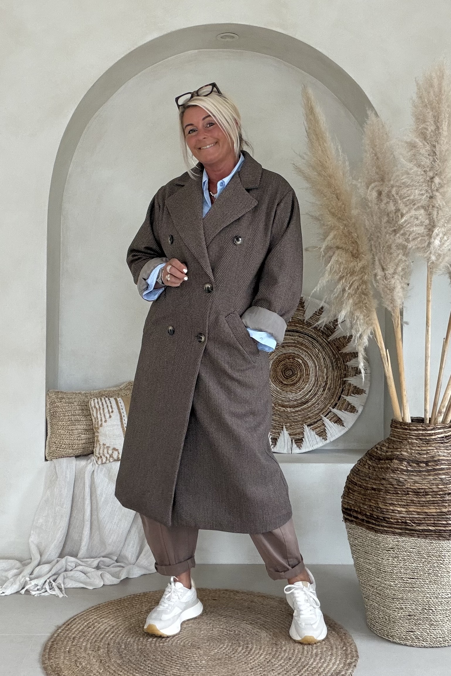 Trenchcoat Tina Visgraat, Donker Taupe - Afbeelding 6