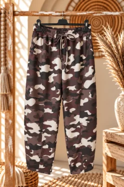 Sweatpant Julia Camouflage, Bruintinten.