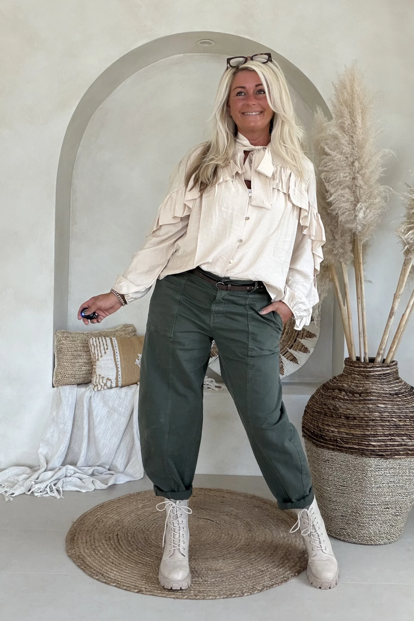 Ruffle Blouse Brigitte, Beige. - Afbeelding 8