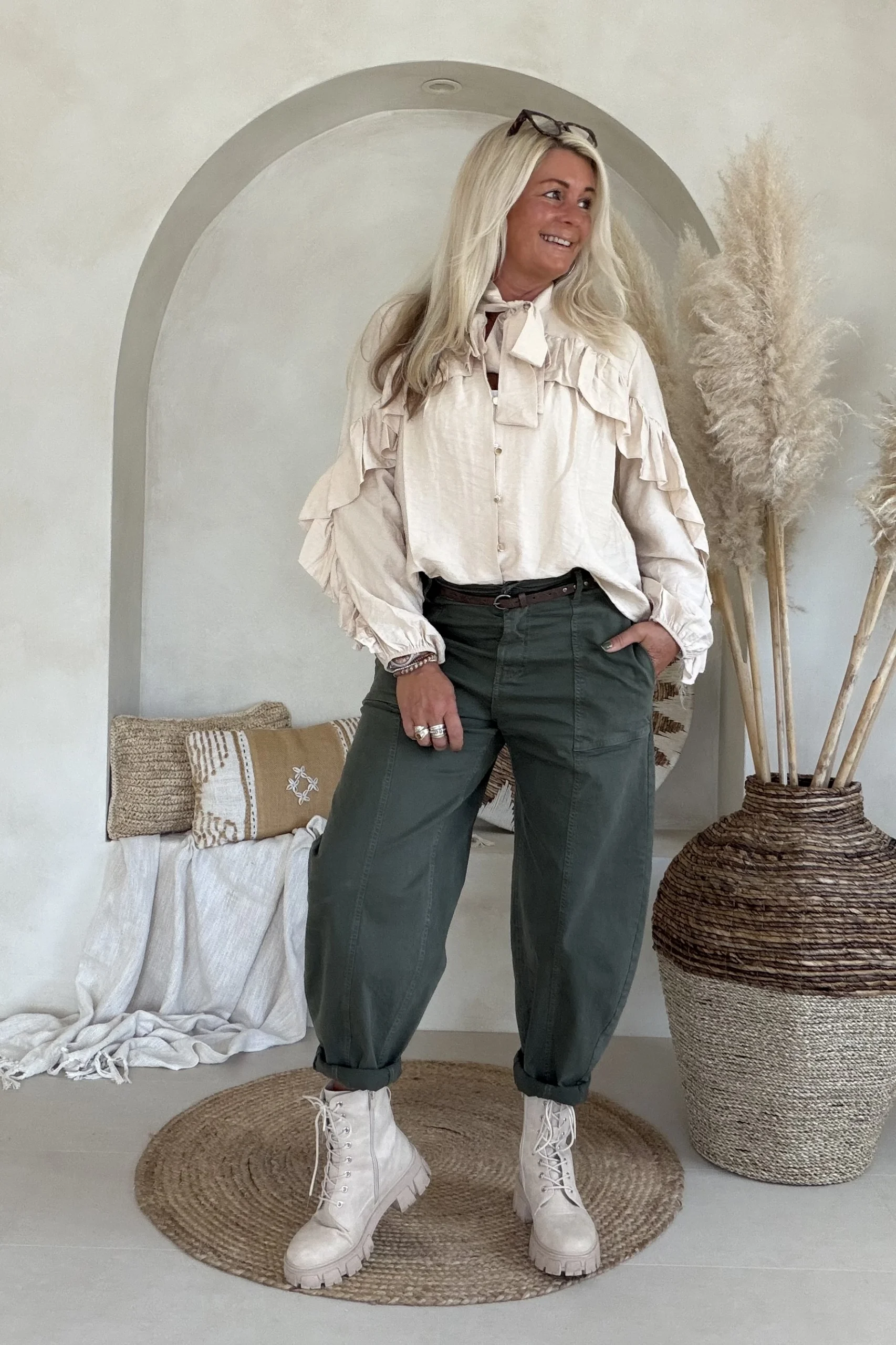 Ruffle Blouse Brigitte, Beige. - Afbeelding 7