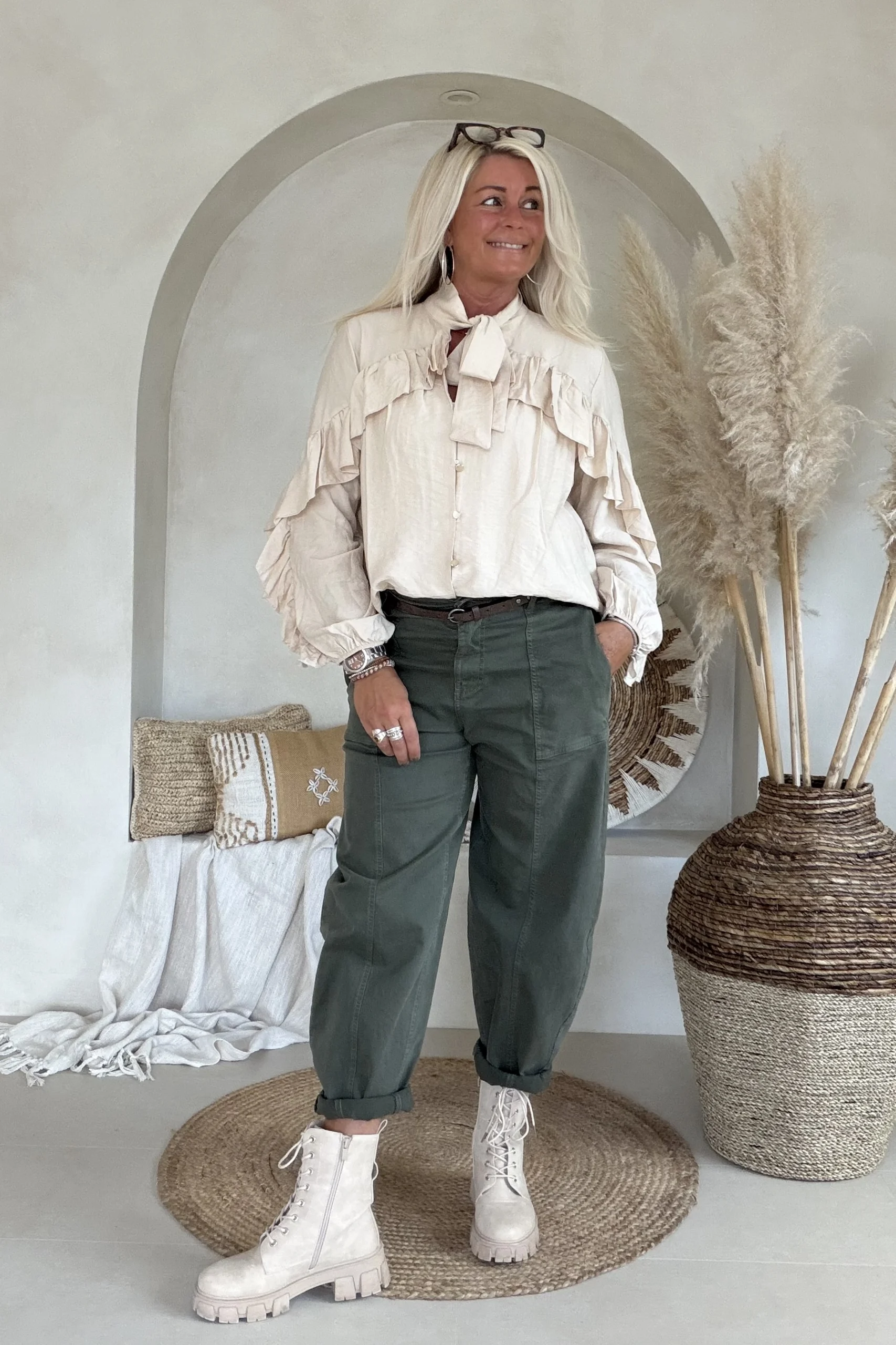 Ruffle Blouse Brigitte, Beige.