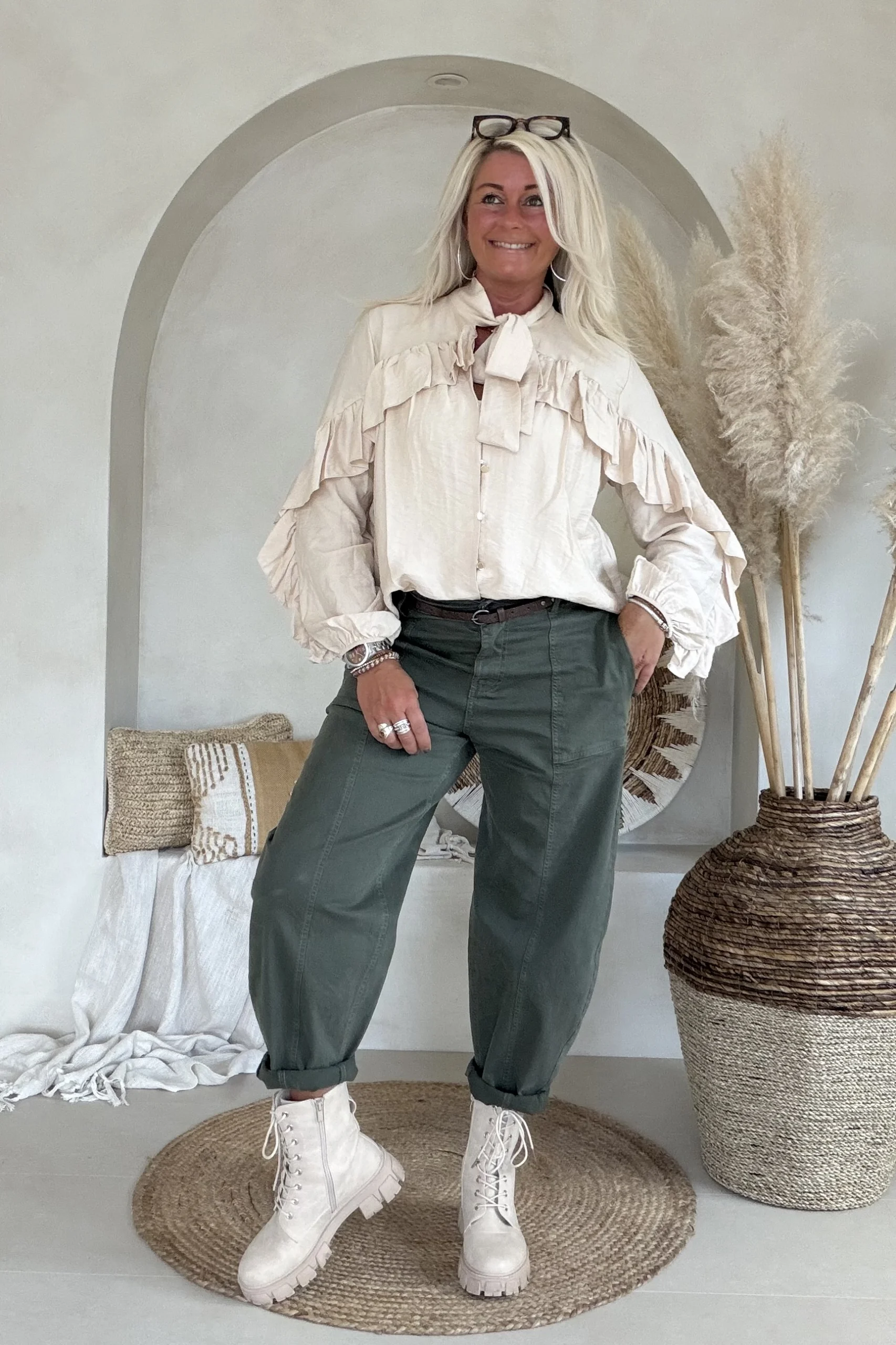 Ruffle Blouse Brigitte, Beige. - Afbeelding 5