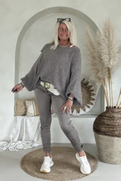 Vleermuis Trui Victoria met ballon mouwen, Taupe