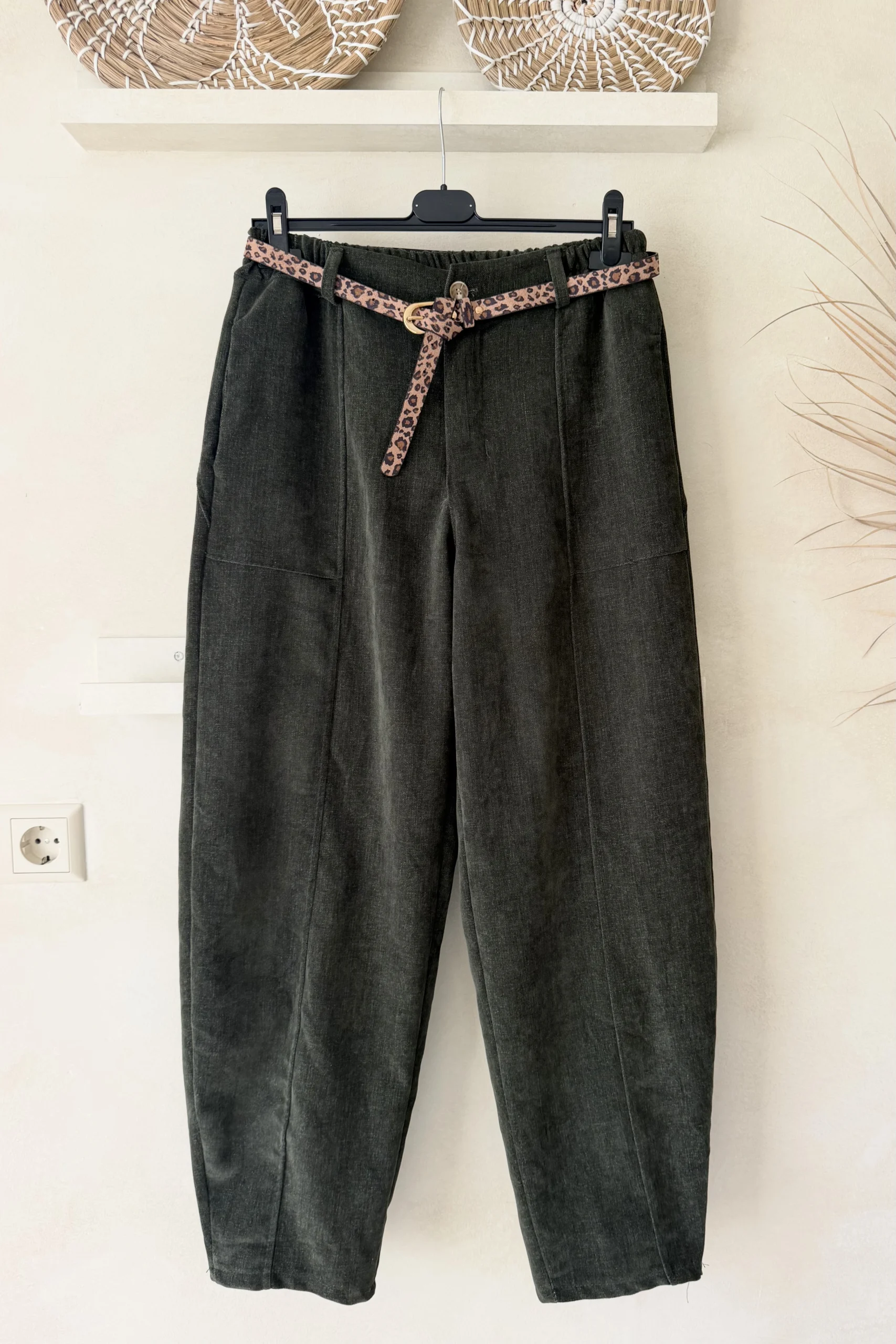 Barrel/ Ballon broek Betty Velvet, Donker Groen.