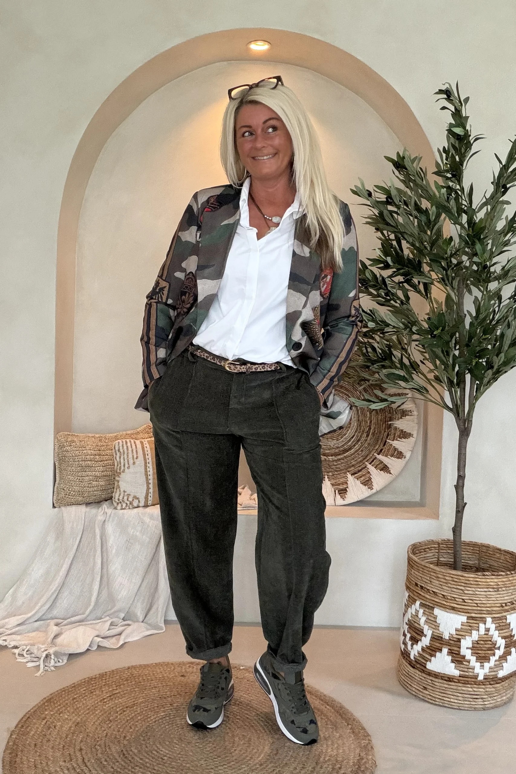 Barrel/ Ballon broek Betty Velvet, Donker Groen. - Afbeelding 6